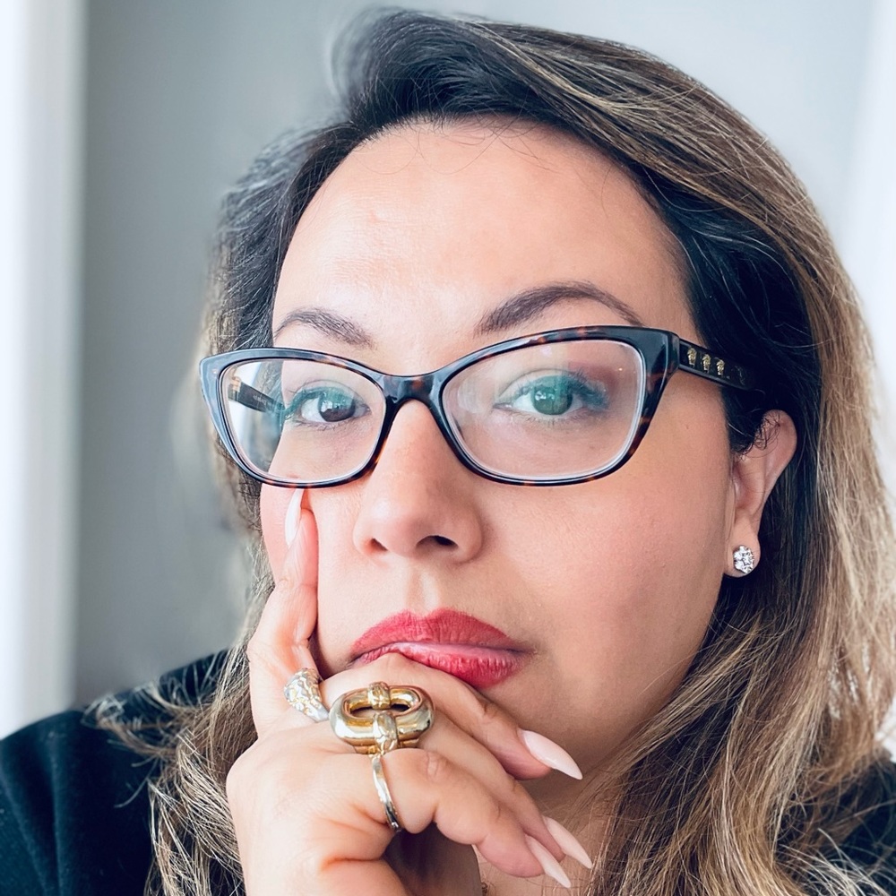 Meet your Posher, Laura